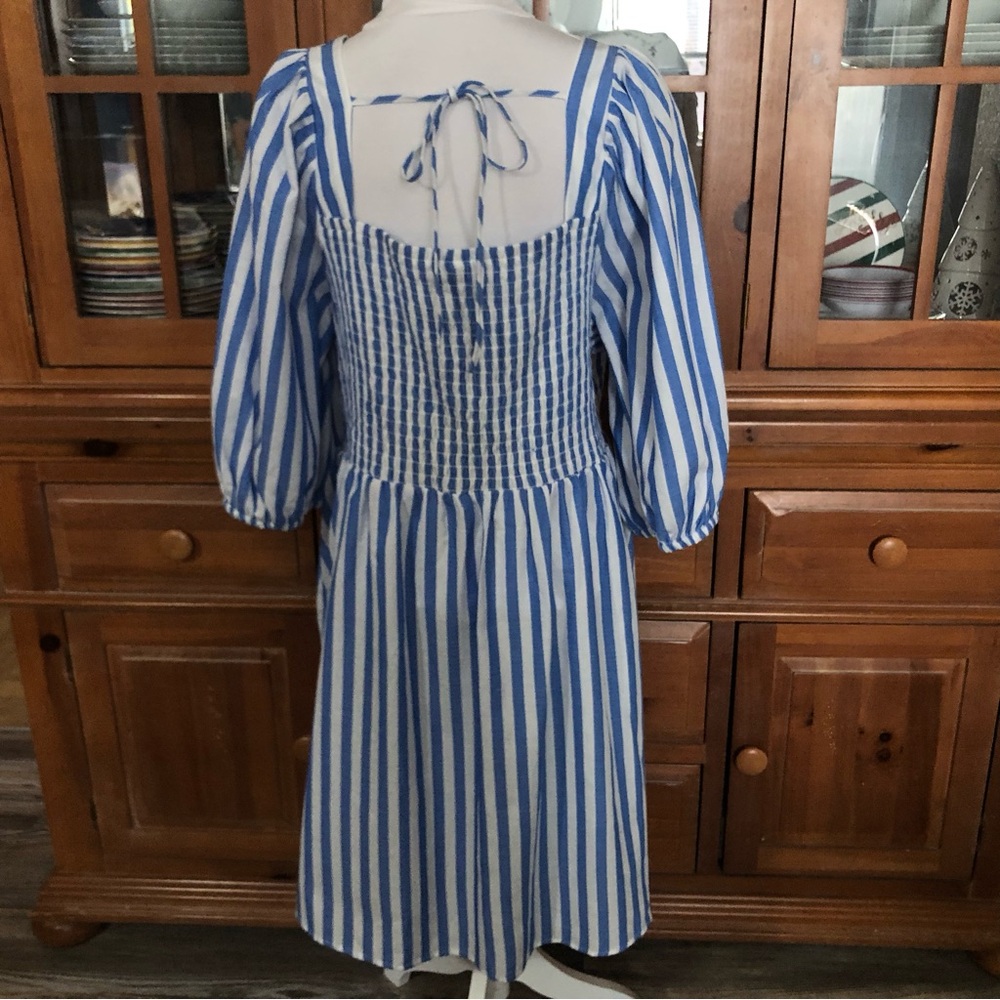 👗NWT Ava & Vic Smocked Square-Neck Dress - Picture 3 of 7